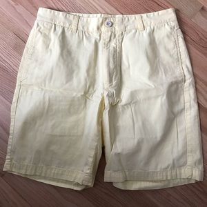 Vineyard Vines Men’s Yellow Chino Shorts Size 32